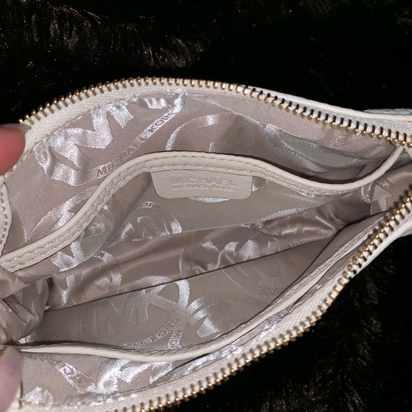 Michael Kors Mini Bag - Picture 6 of 6